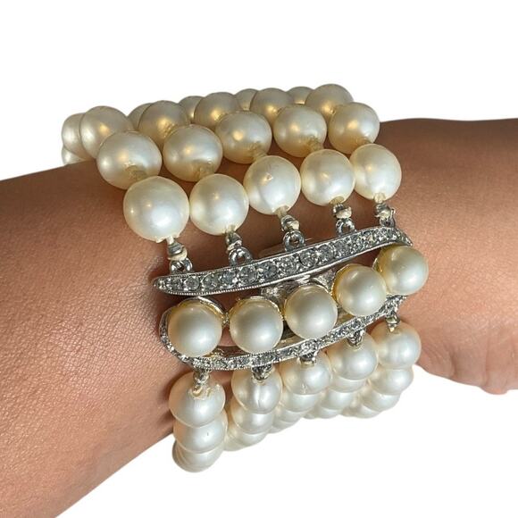 Elegant Multi-Strand Pearl & Rhinestone Bracelet Statement Cuff Old Money Ivory - Picture 4 of 9